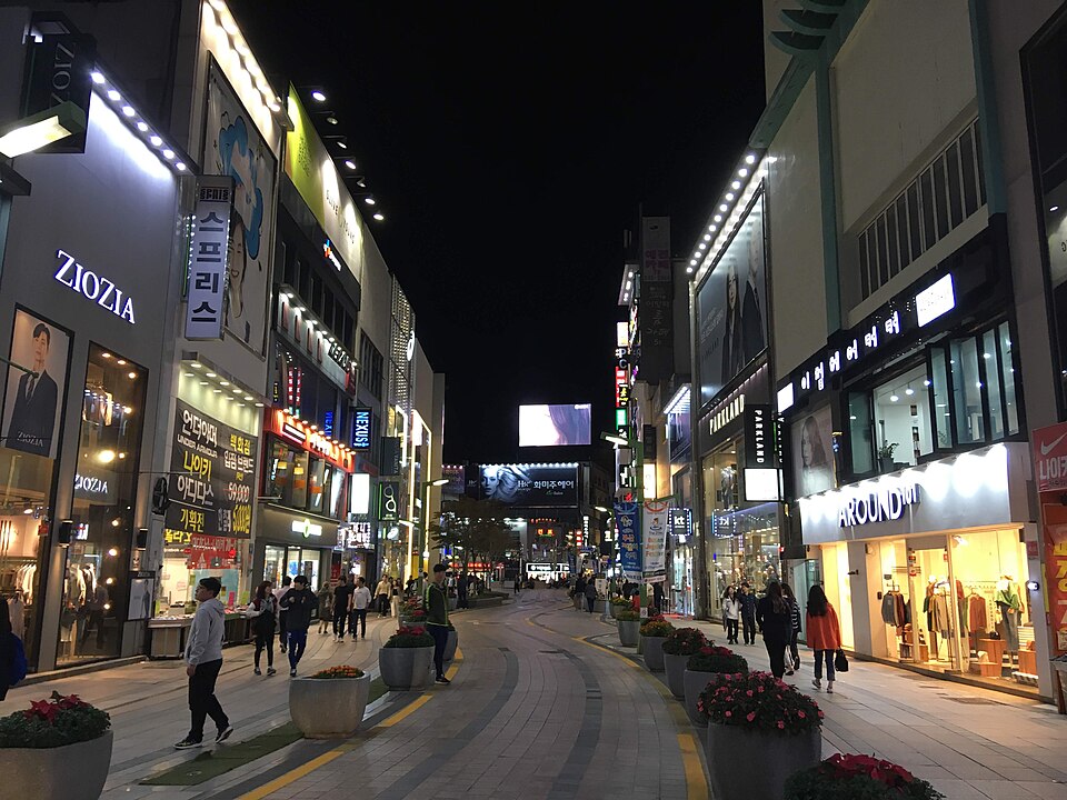 南浦光复路文化时尚街夜景